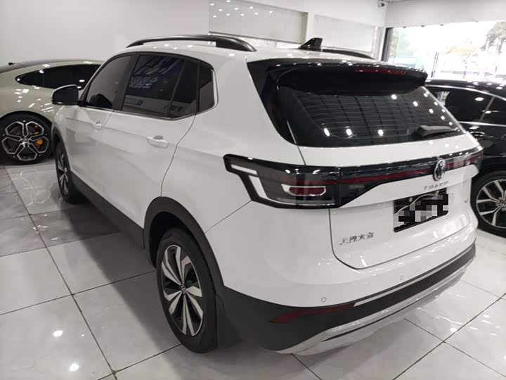 Фото 5 - Volkswagen Tharu