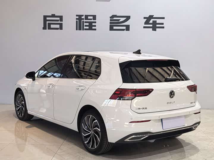 Фото 6 - Volkswagen Golf