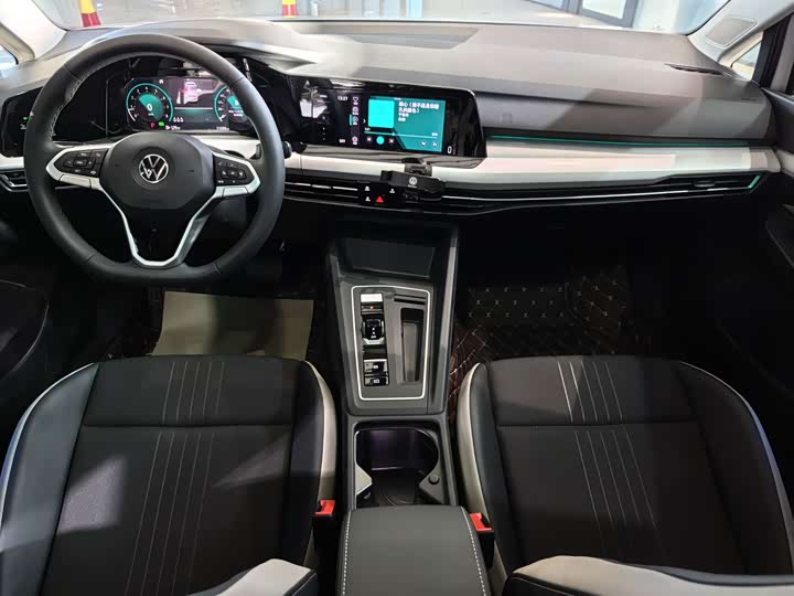 Фото 9 - Volkswagen Golf