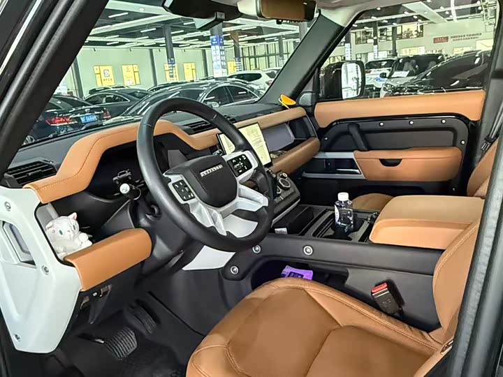 Фото 4 - Land Rover Defender