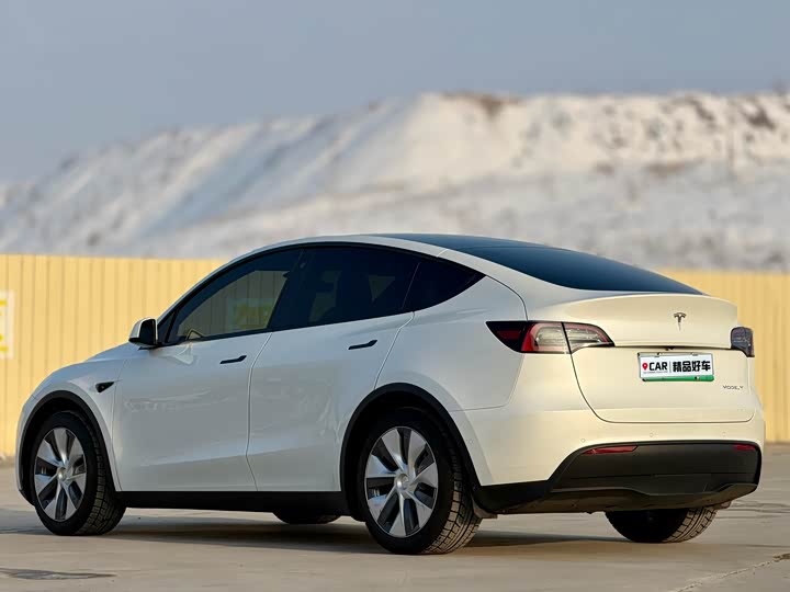 Фото 7 - Tesla Model Y