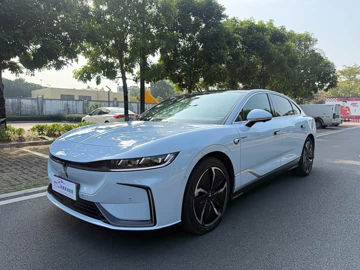 Фото 1 - Voyah Passion