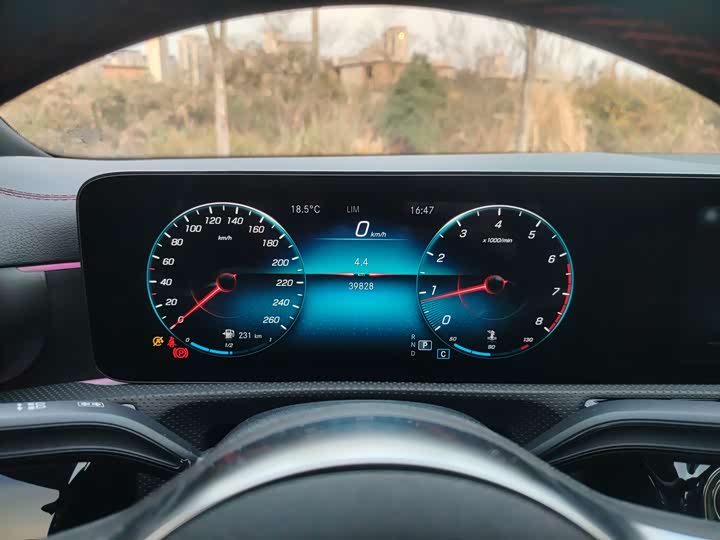 Фото 7 - Mercedes-Benz CLA-Class