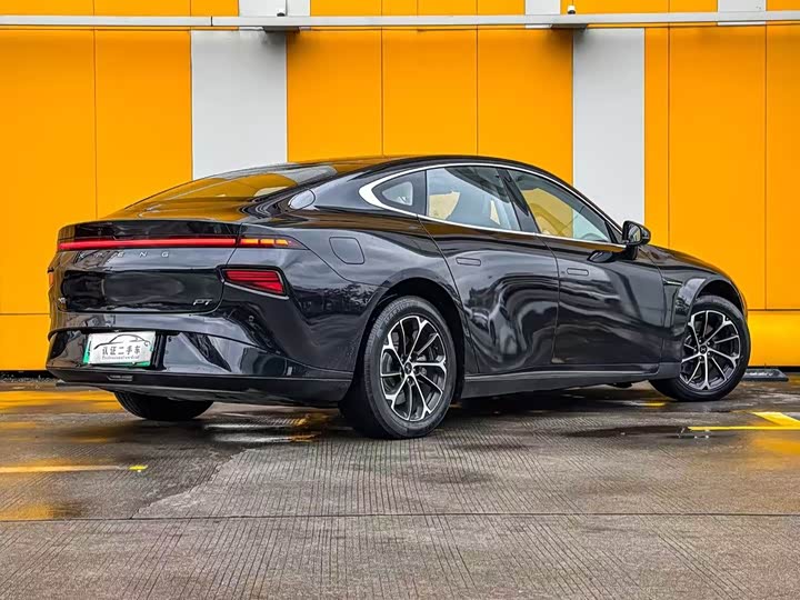 Фото 3 - XPeng P7