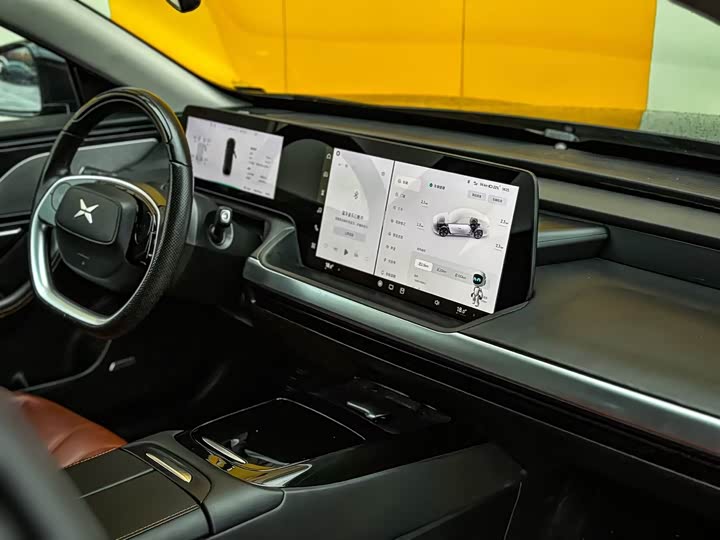 Фото 9 - XPeng P7