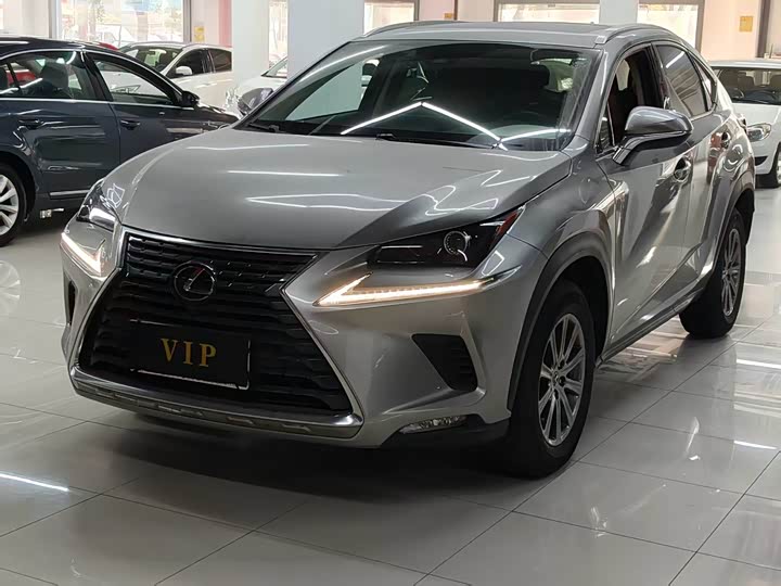 Фото 3 - Lexus NX