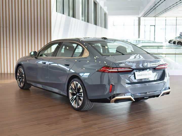 Фото 7 - BMW 5 Series