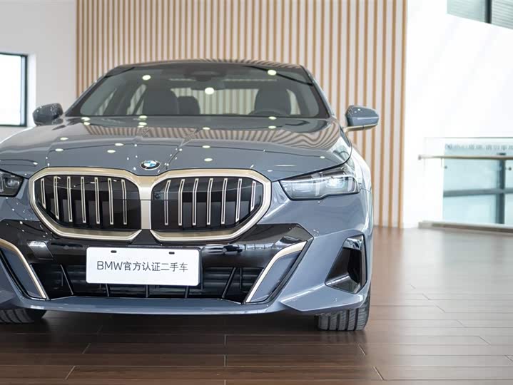 Фото 8 - BMW 5 Series