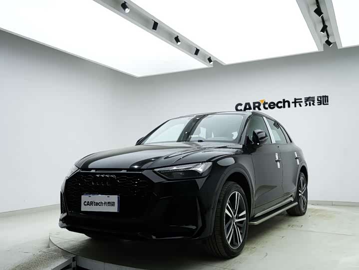 Фото 1 - Audi Q5L