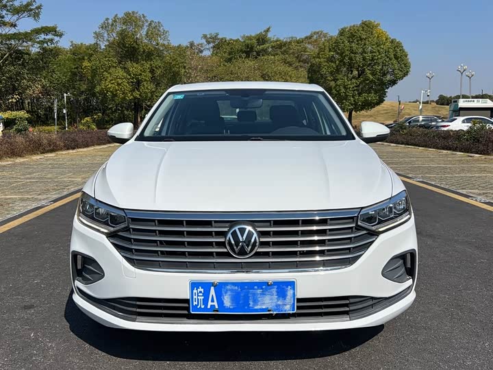 Фото 1 - Volkswagen Lavida