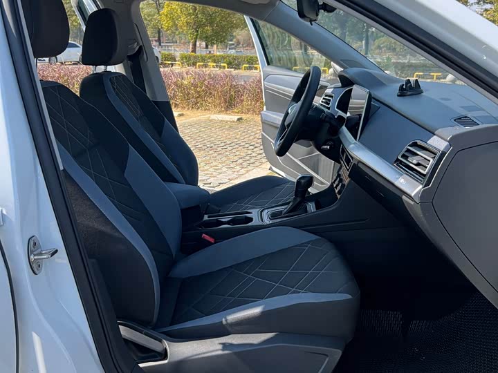 Фото 5 - Volkswagen Lavida