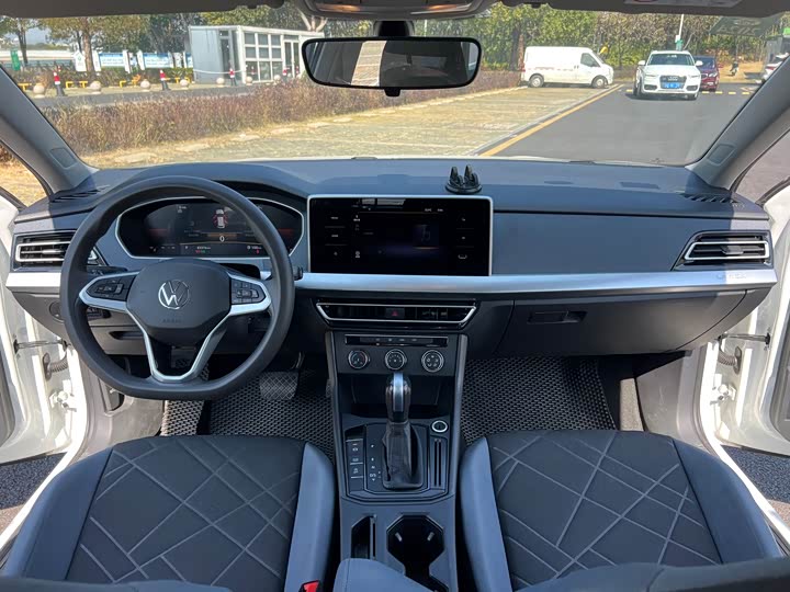 Фото 8 - Volkswagen Lavida