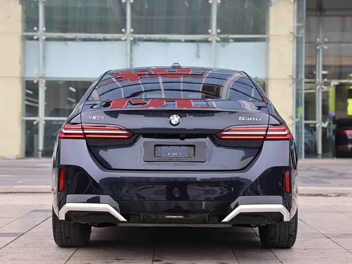 Фото 4 - BMW 5 Series