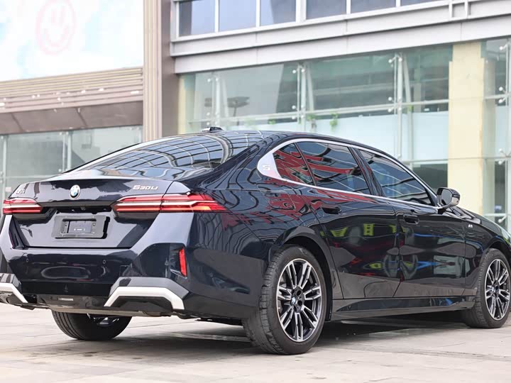 Фото 6 - BMW 5 Series