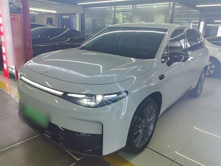 Фото 1 - Leapmotor C10