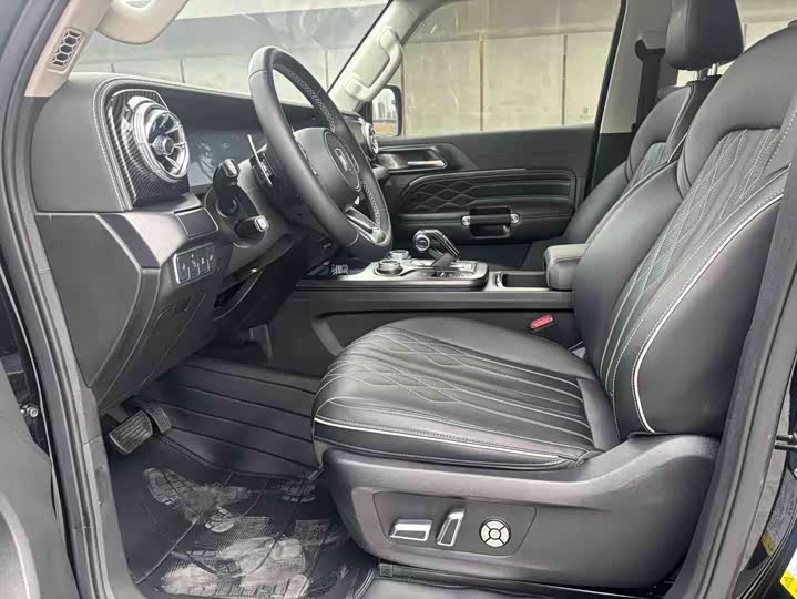 Фото 5 - Tank 300