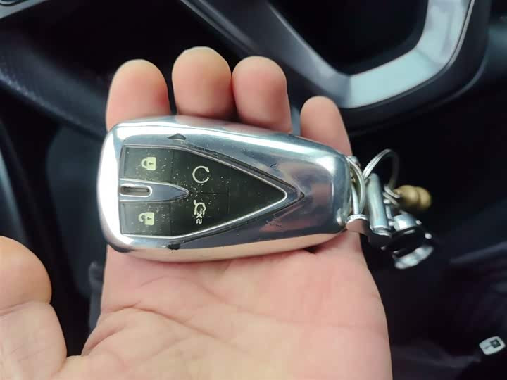 Фото 8 - Changan Oshan X5