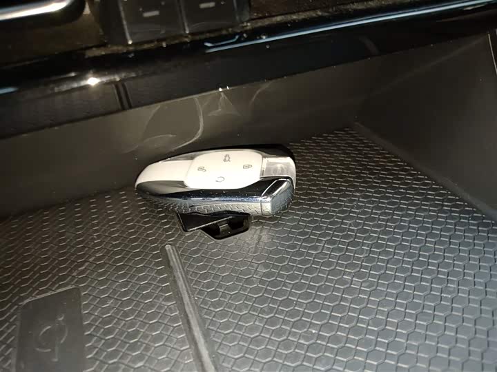 Фото 9 - GAC Trumpchi GS8