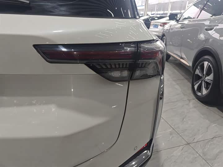 Фото 8 - Dongfeng Aeolus Yixuan GS