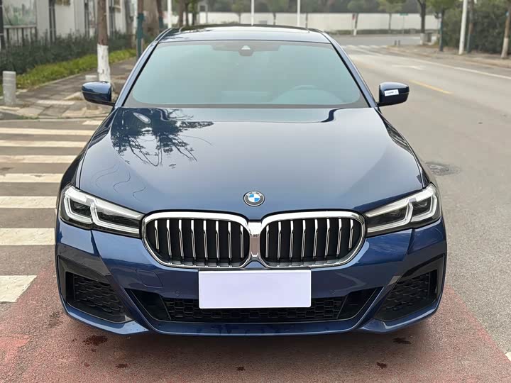 Фото 2 - BMW 5 Series