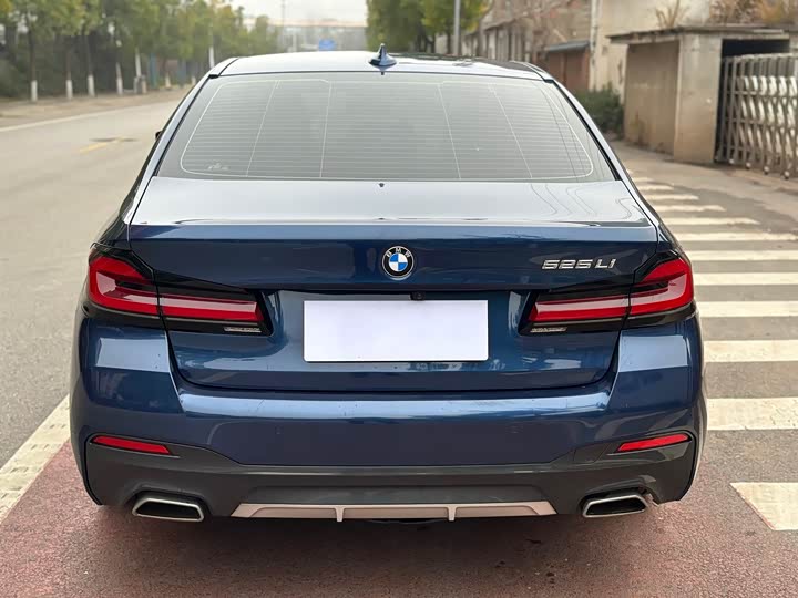 Фото 5 - BMW 5 Series