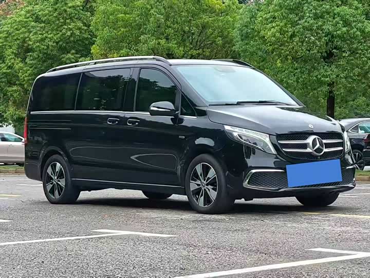 Фото 3 - Mercedes-Benz V-Class