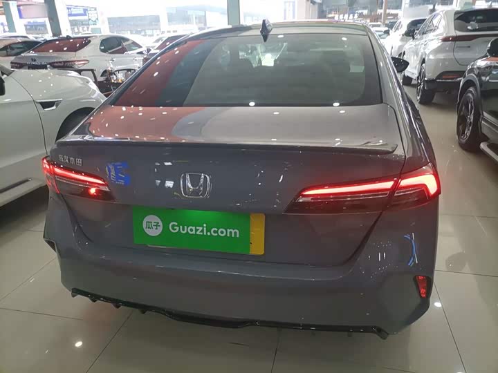 Фото 6 - Honda Inspire