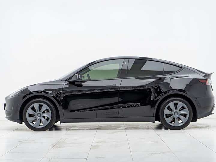 Фото 3 - Tesla Model Y