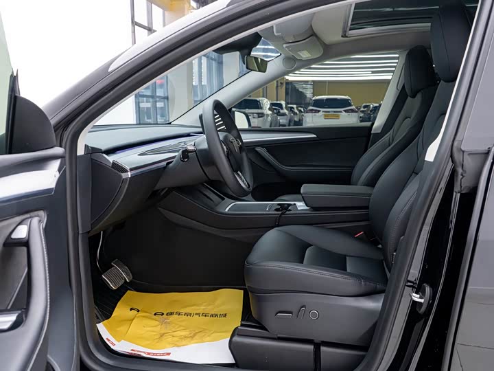 Фото 6 - Tesla Model Y