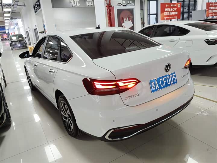 Фото 5 - Volkswagen Lavida