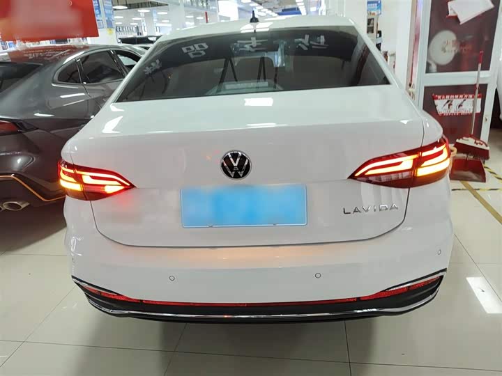 Фото 6 - Volkswagen Lavida