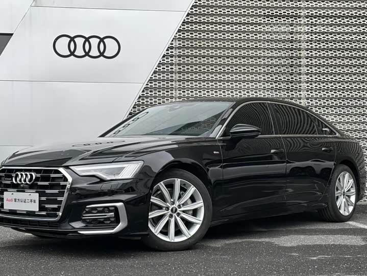 Фото 1 - Audi A6L
