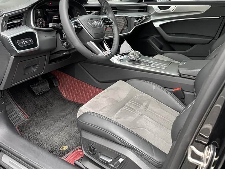 Фото 8 - Audi A6L