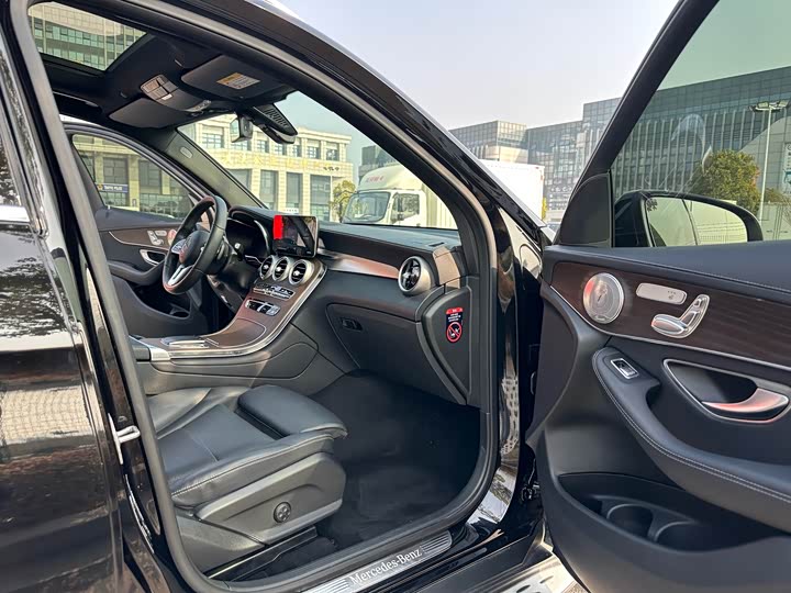 Фото 8 - Mercedes-Benz GLC-Class