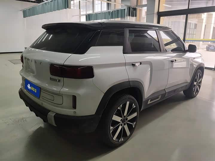 Фото 3 - Geely Icon