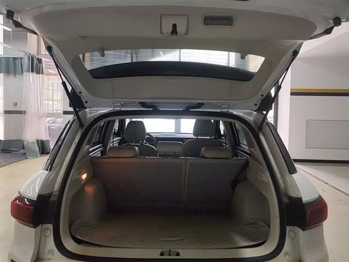 Фото 4 - Geely Icon