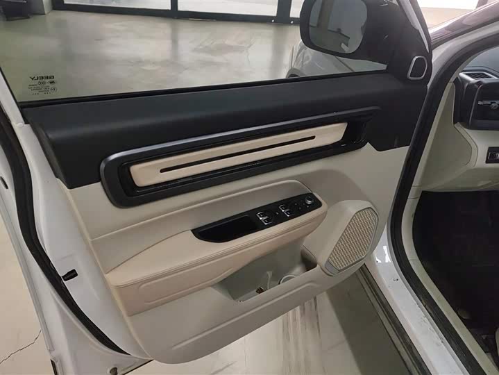 Фото 7 - Geely Icon