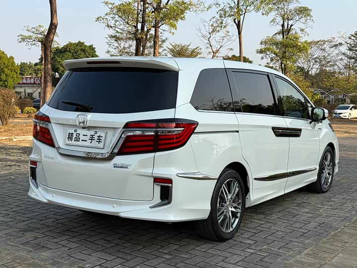 Фото 9 - Honda Elysion