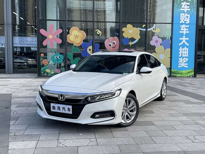 Фото 7 - Honda Accord