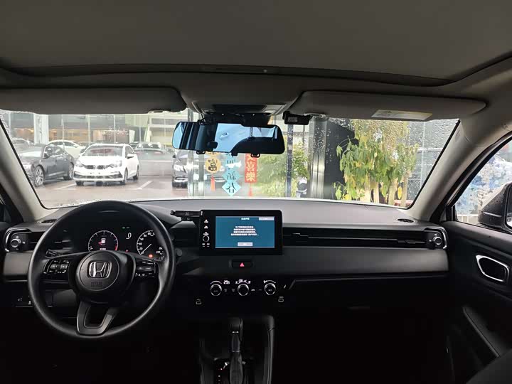 Фото 7 - Honda Vezel