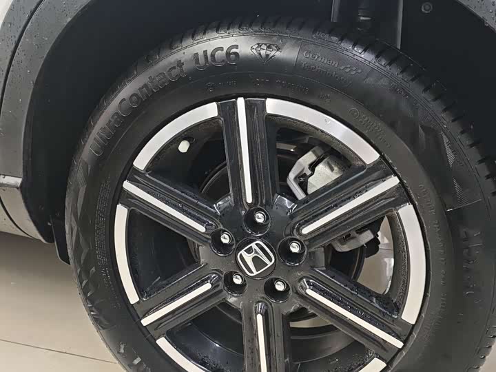 Фото 9 - Honda Vezel