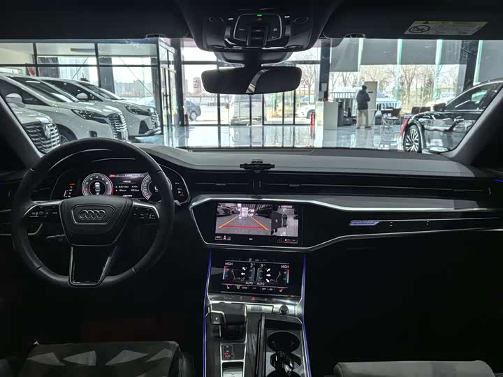 Фото 4 - Audi A6L