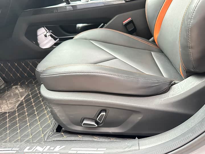 Фото 5 - Changan UNI-V