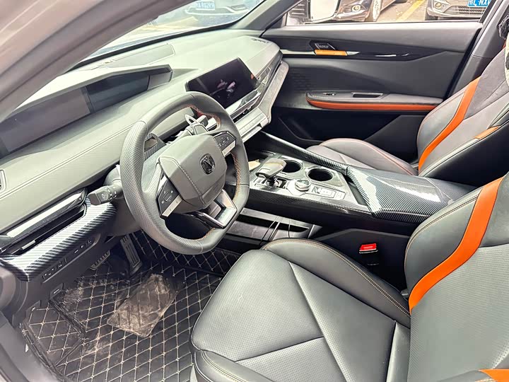 Фото 6 - Changan UNI-V