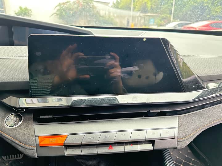 Фото 8 - Changan UNI-V