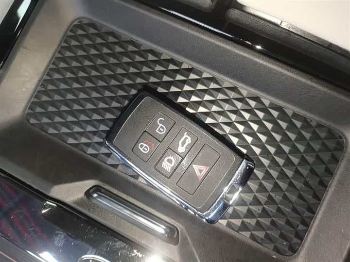 Фото 9 - Land Rover Range Rover Evoque L