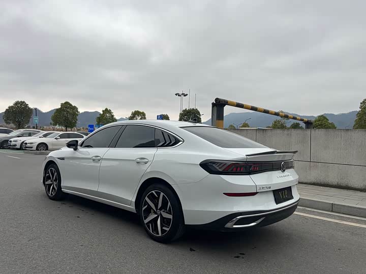 Фото 4 - Volkswagen Lamando L