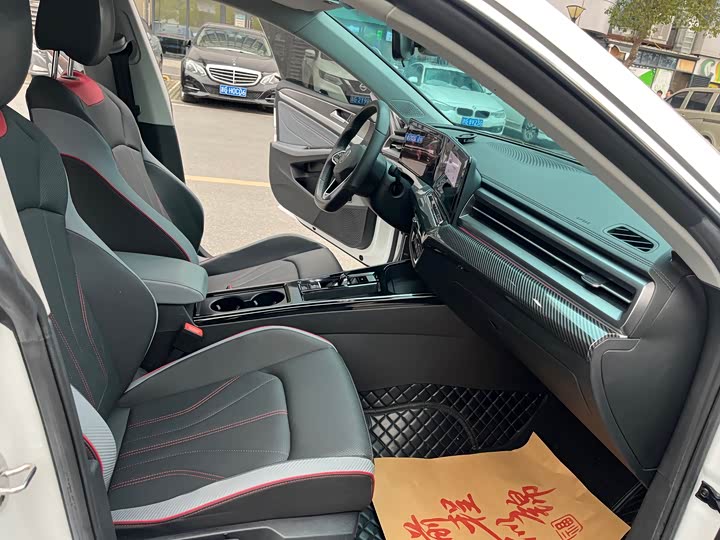 Фото 9 - Volkswagen Lamando L