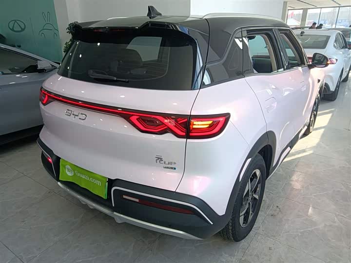 Фото 7 - BYD Yuan Up