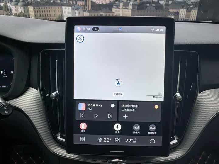 Фото 8 - Volvo XC60